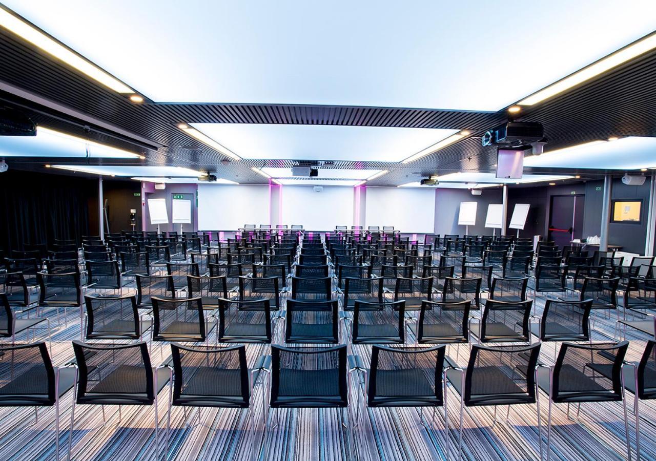 Viking Line Ferry Viking Grace - One-Way Journey From Turku To Stockholm Hotel Bagian luar foto